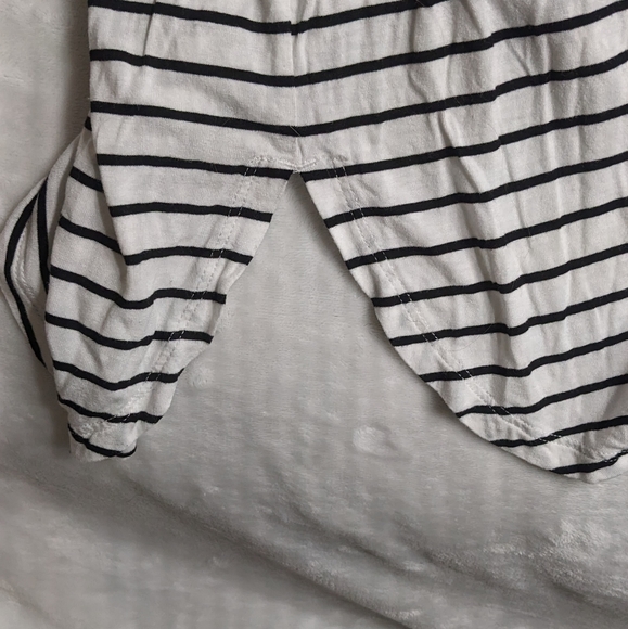 GAP Long Sleeve Striped V-neck, Size M - Picture 4 of 5